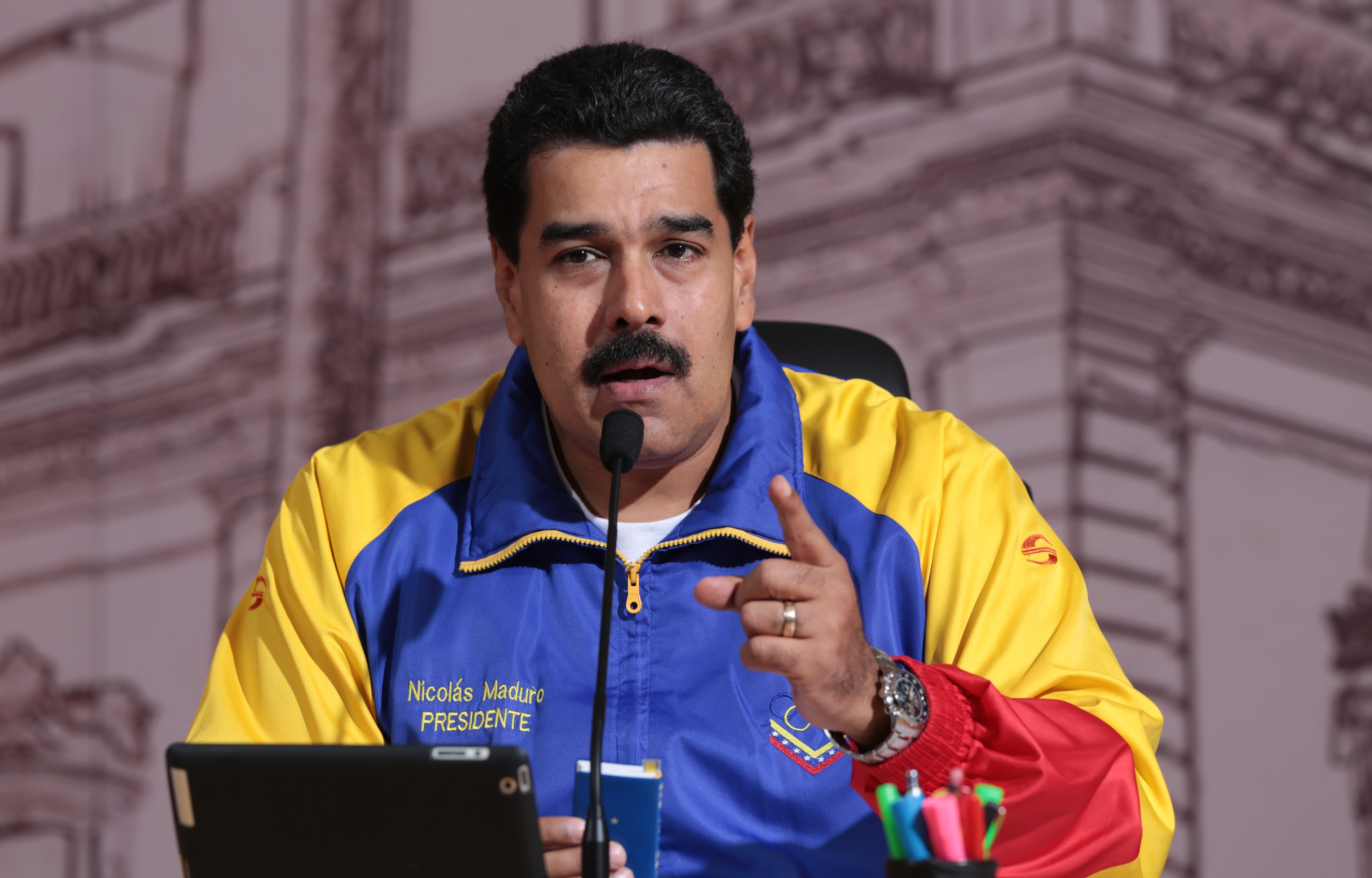 Decretado aumento salarial del 50%