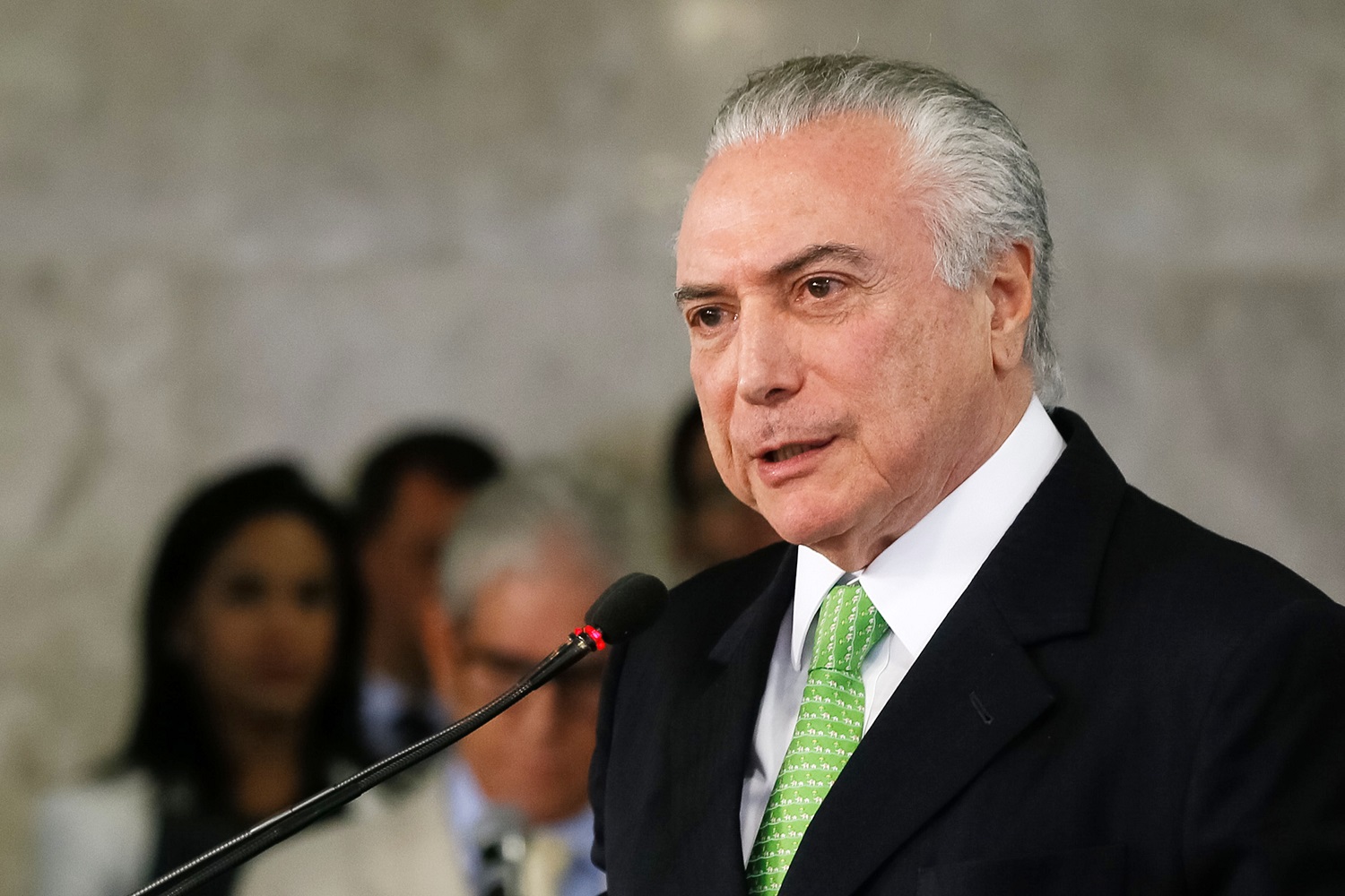 Rechazan imputar a presidente de Brasil por corrupción