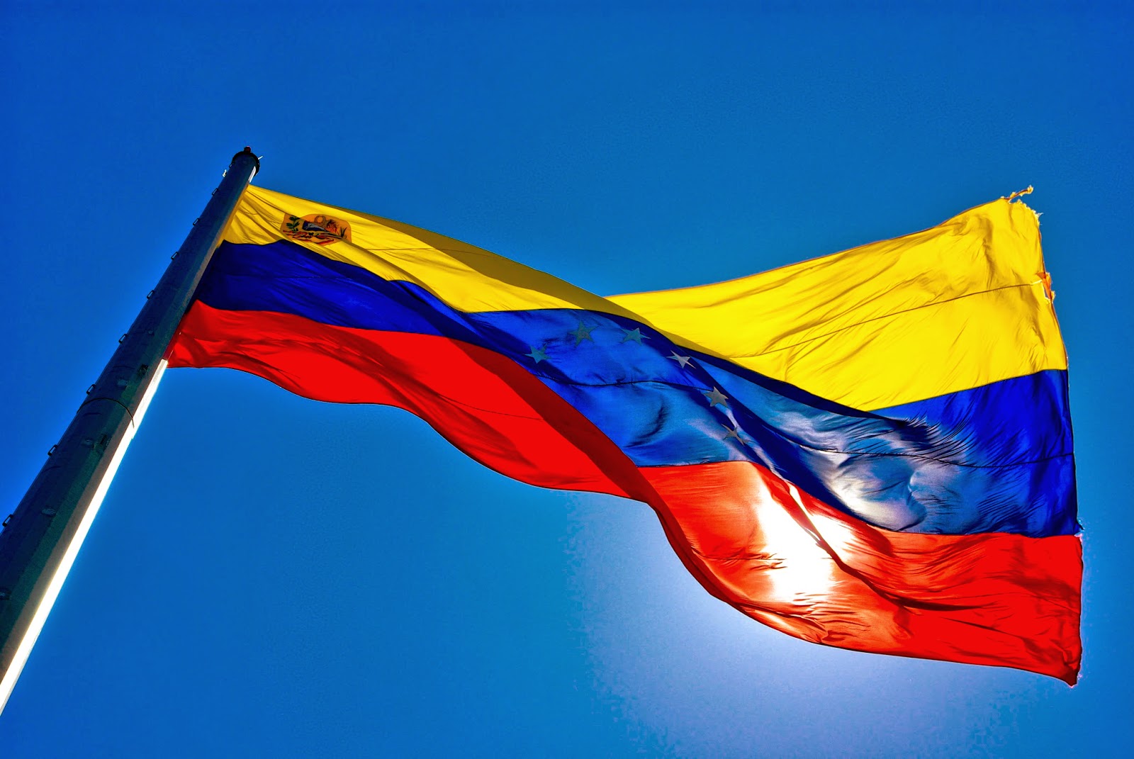 Gobierno conmemora los 211 años de la Bandera