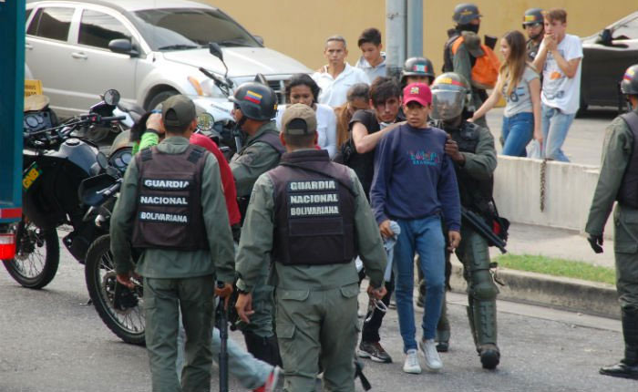 Foro Penal Venezolano denuncia presunta tortura a la que han sido sometidos dos jóvenes