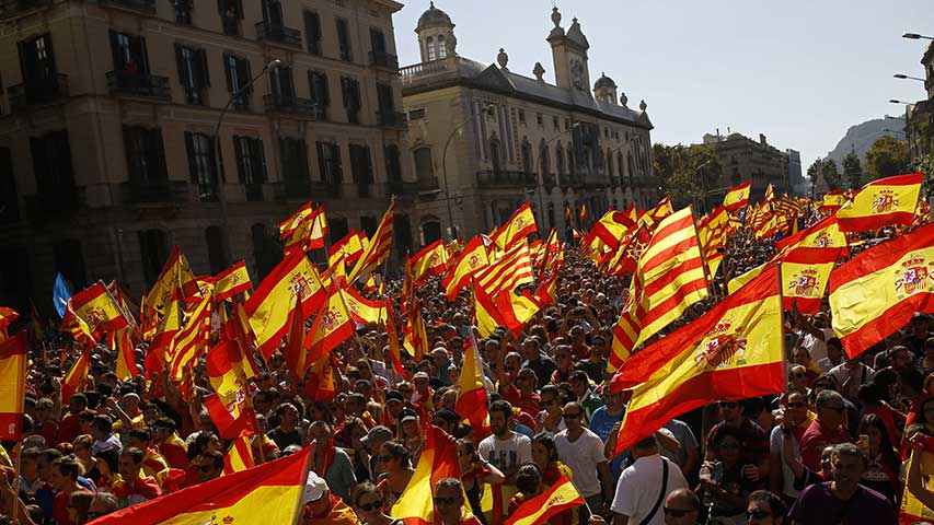Barcelona marcha contra secesión de Cataluña 