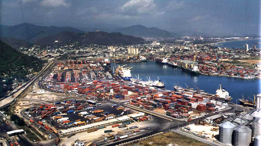 Descargan en Puerto Cabello 60 mil toneladas de trigo