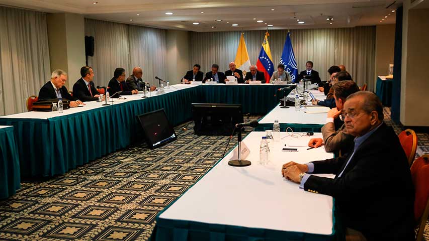 Chavismo y oposición se acercan a conversaciones entre dudas y desconfianza