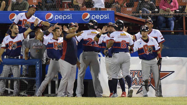 José Vargas alargó al sexto juego la serie entre Leones del Caracas y Tigres de Aragua