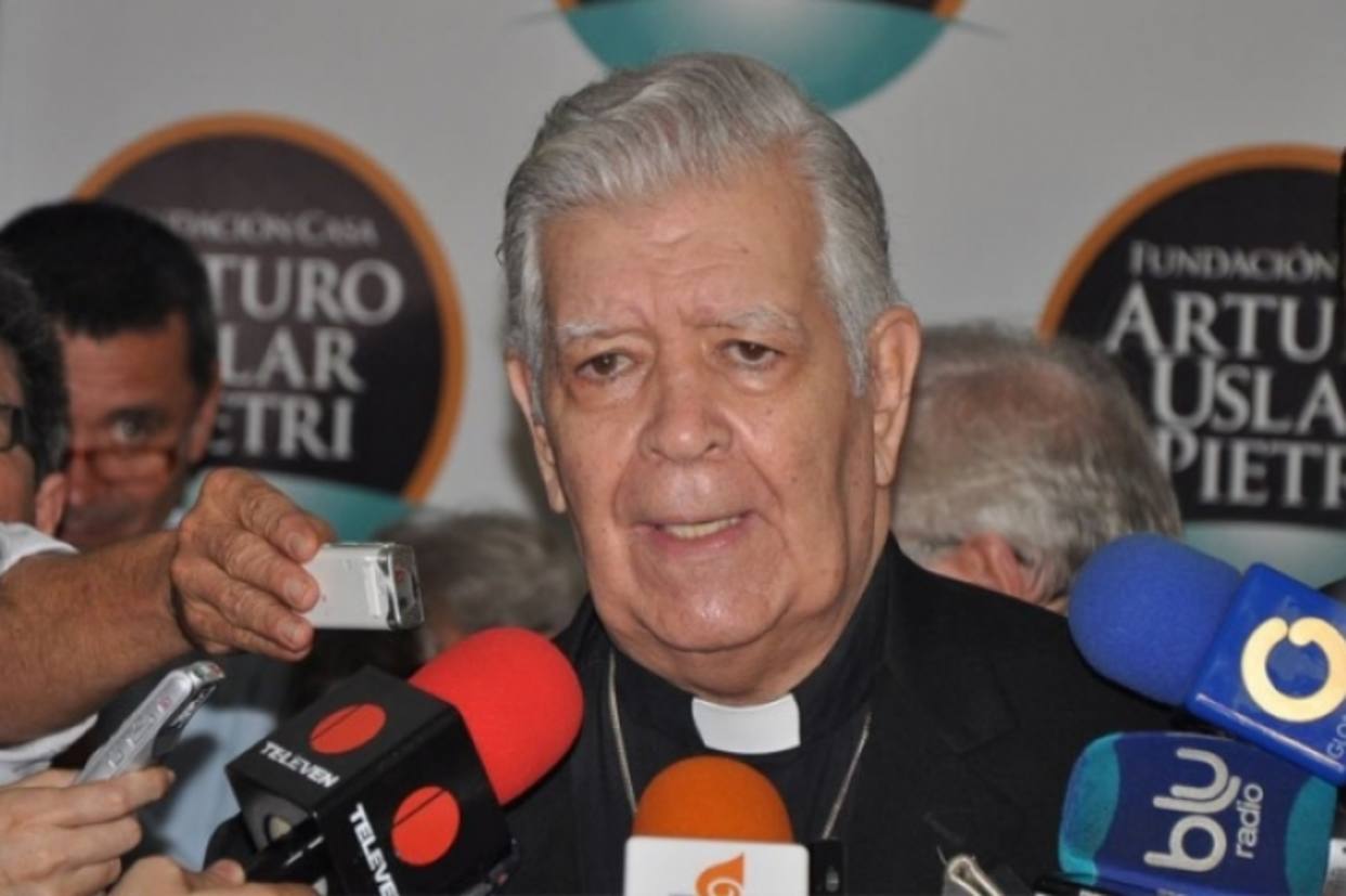 Urosa Savino: El gobierno debe impedir los saqueos, sin utilizar armas