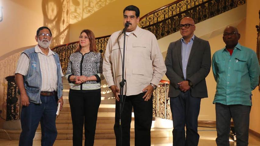 Maduro propone presidenciales con mega elección legislativa el 22A