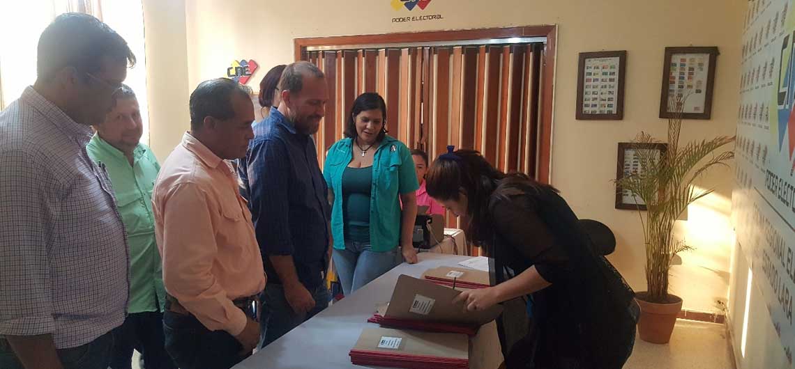 Oposición inscribió candidatos al Consejo Legislativo en Lara