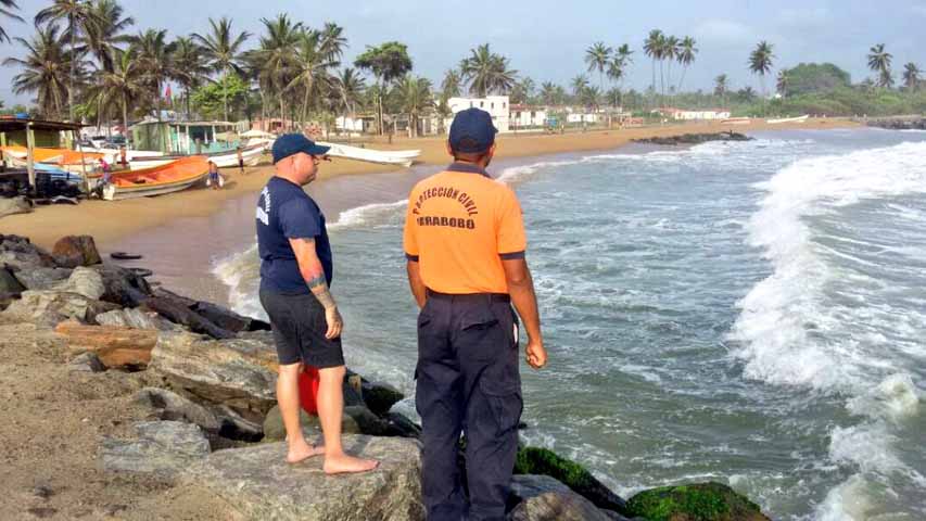Suspendidas actividades acuáticas en plaza de Puerto Cabello y Morón por fuerte oleaje