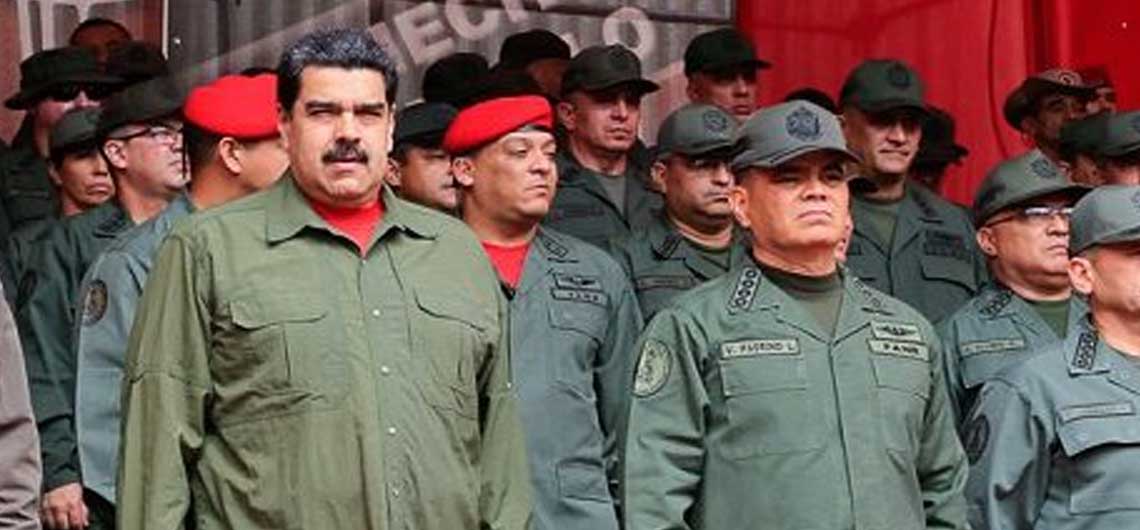 Presidente Maduro rindió honores a Chávez desde la Academia Militar