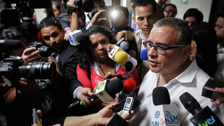 Ordenan captura de expresidente de El Salvador Mauricio Funes