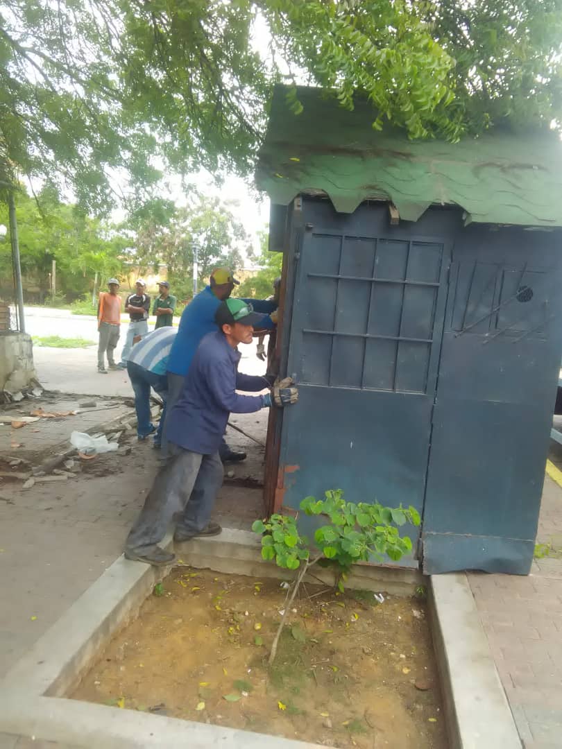 Alcaldía de Iribarren en conjunto con el DPCU retiró quiscos abandonados