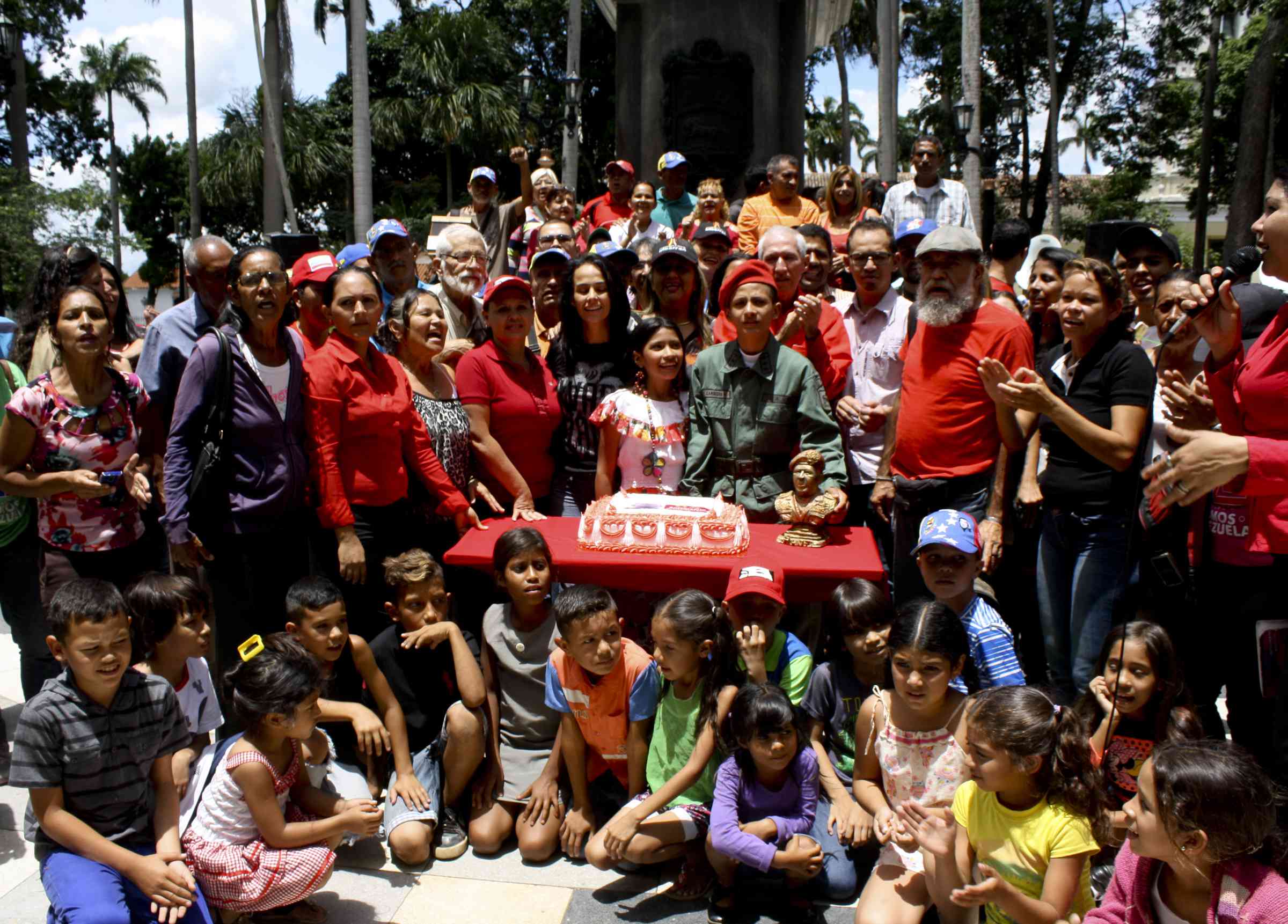 Alcaldía de Iribarren conmemoró los 64 años del natalicio del expresidente Hugo Chávez
