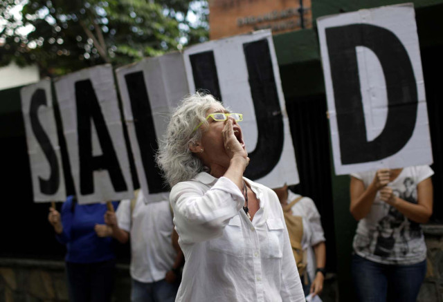 Médicos estudian unirse al paro de los enfermeros para exigir mejoras salariales