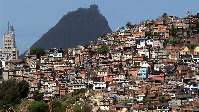 Innovadores-soluciones-eliminar-favelas-desarrollo_EDIIMA20141008_0264_4