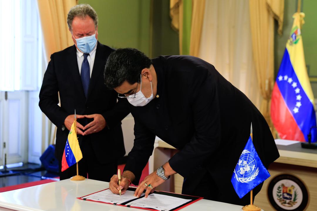Firma del memorandum de entendimiento entre Nicolás Maduro y El PMA