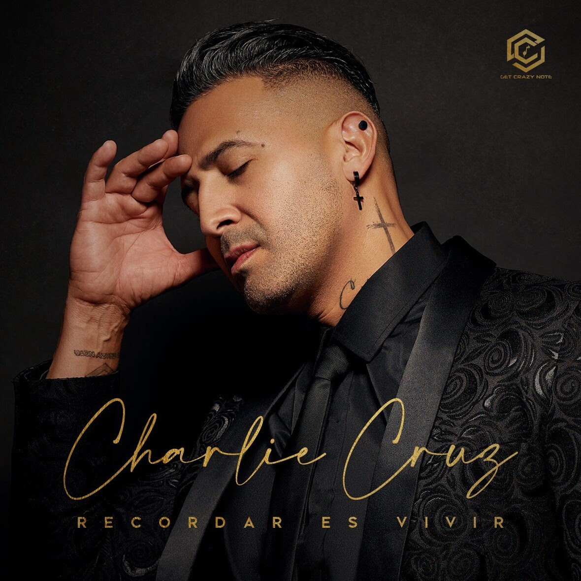 Charlie Cruz revive los clásicos ahora en salsa con "Recordar es Vivir”